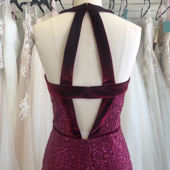 Maroon/Burgundy Sequin and Velvet Short Dress - Picture 4 of 8